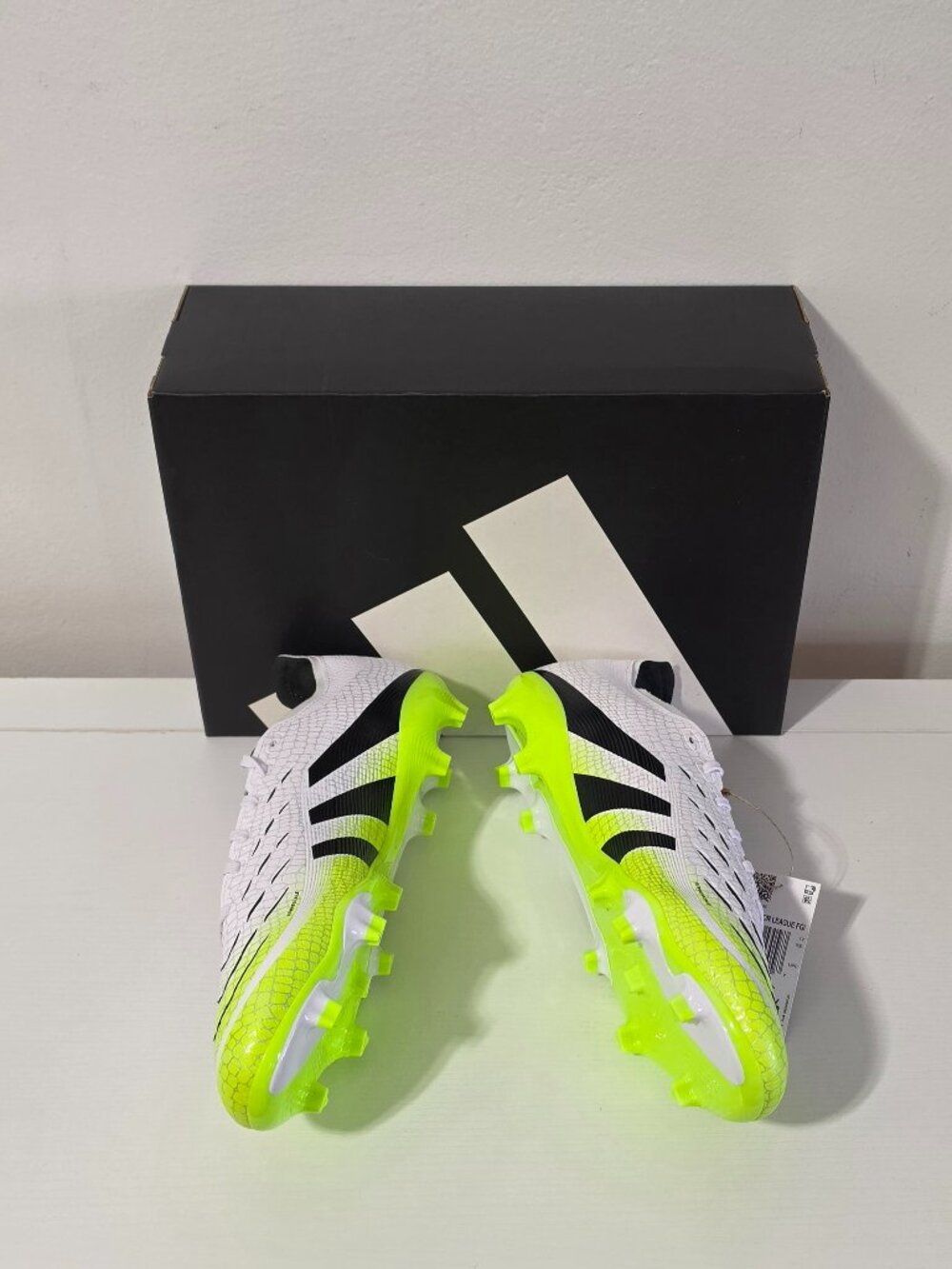 adidas Predator League Firm/MG Cleats - White/ Black / Lemon -Size 12.5 - JI1117 - Picture 3 of 8